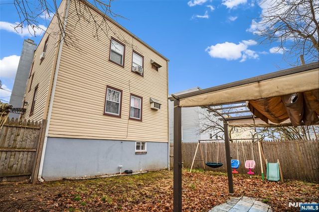 732 18th Avenue, Irvington, NJ 07111