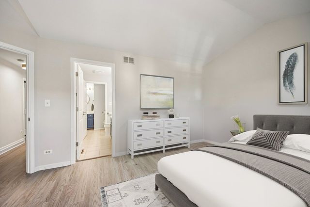 1254 Ballantrae Place D, Mundelein, IL 60060