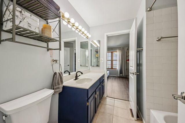 1254 Ballantrae Place D, Mundelein, IL 60060