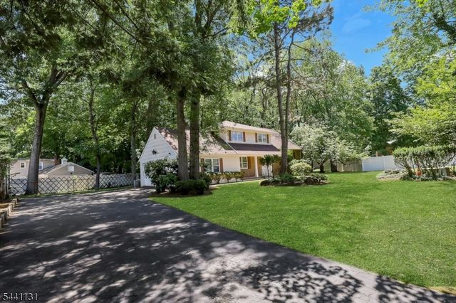 281 Rivara Ct, Ridgewood Village, NJ 07450