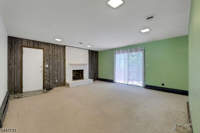 281 Rivara Ct, Ridgewood Village, NJ 07450