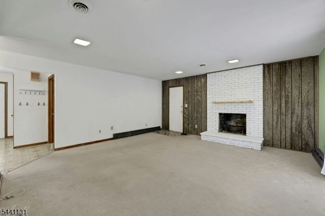 281 Rivara Ct, Ridgewood Village, NJ 07450
