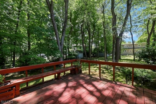 281 Rivara Ct, Ridgewood Village, NJ 07450