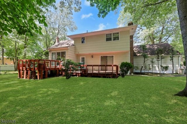 281 Rivara Ct, Ridgewood Village, NJ 07450