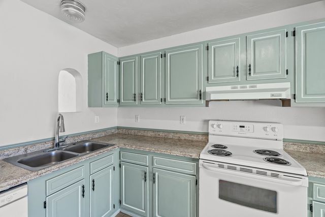 3229 White Ave Apt 4, Clifton, CO 81520