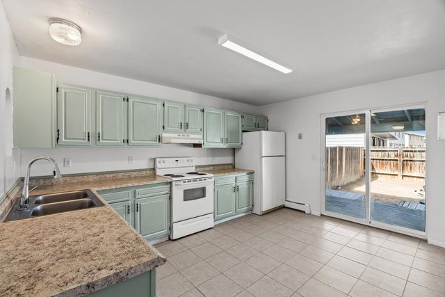 3229 White Ave Apt 4, Clifton, CO 81520
