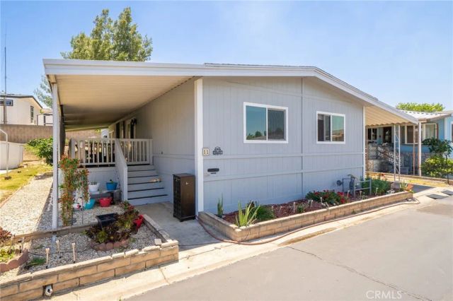 3663 Buchanan 11, Riverside, CA 92503