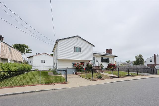 40 Atwood St, Revere, MA 02151