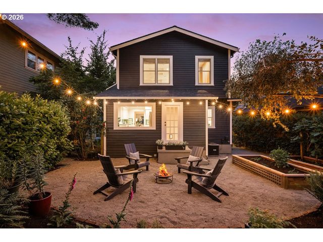 2440 Nw RALEIGH St, Portland, OR 97210