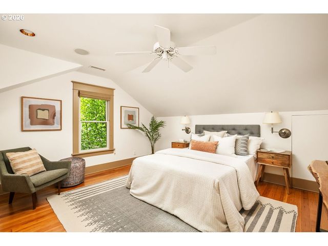 2440 Nw RALEIGH St, Portland, OR 97210