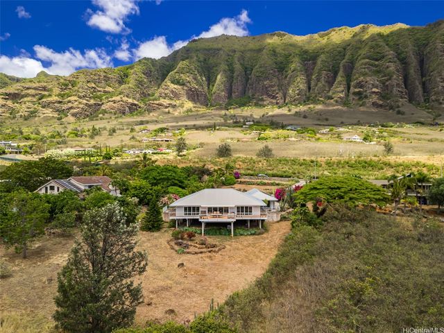 84-1080 Maunaolu Street, Waianae, HI 96792