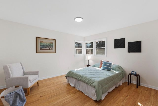 9032 N Regent ROAD, Bayside, WI 53217