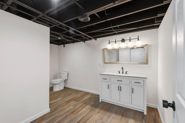 9032 N Regent ROAD, Bayside, WI 53217