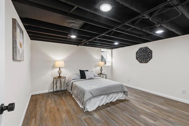 9032 N Regent ROAD, Bayside, WI 53217