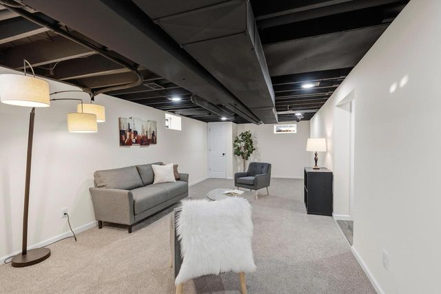 9032 N Regent ROAD, Bayside, WI 53217