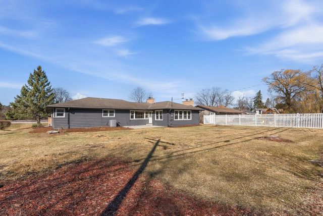 9032 N Regent ROAD, Bayside, WI 53217