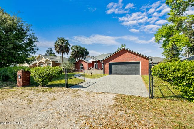 4725 Halcyon Drive, Panama City, FL 32404