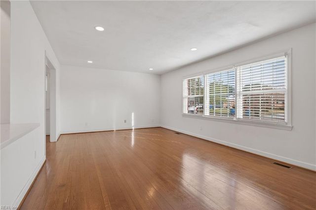 1025 Walt Whitman WAY, Virginia Beach, VA 23455