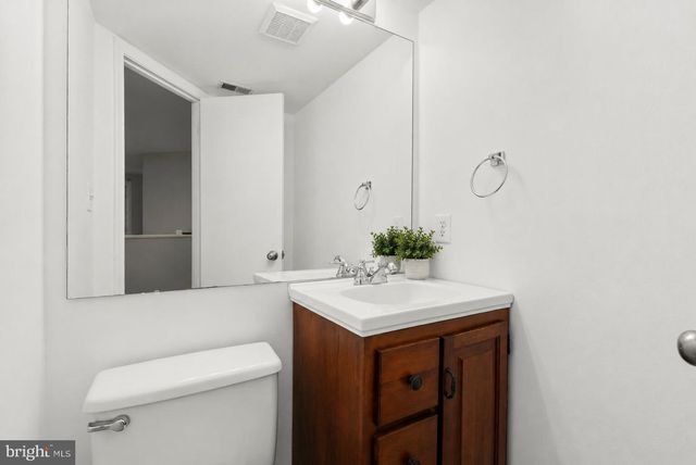 19951 DREXEL HILL CIR, Gaithersburg, MD 20886