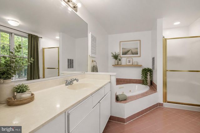 19951 DREXEL HILL CIR, Gaithersburg, MD 20886
