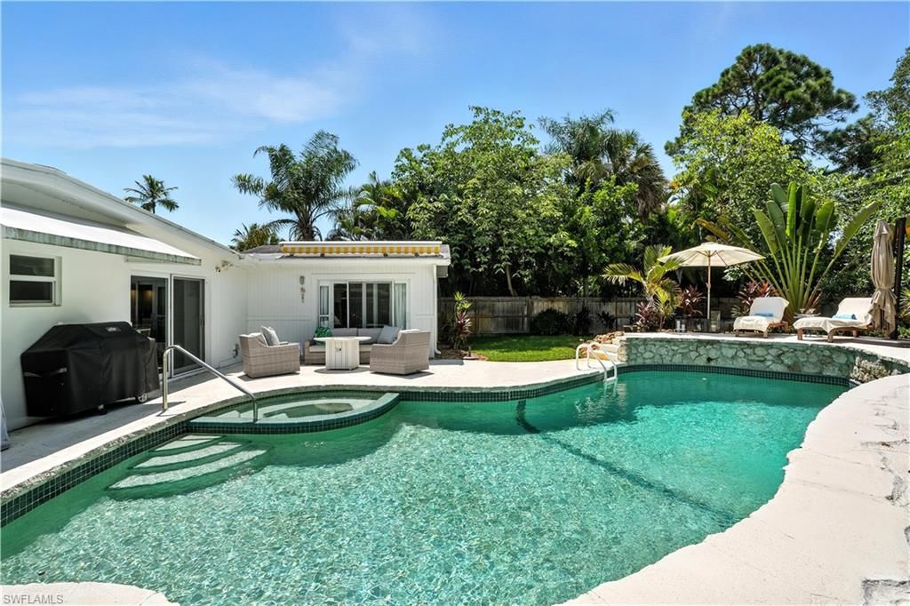 1063 22nd AVE N, NAPLES, FL 34103 — exterior
