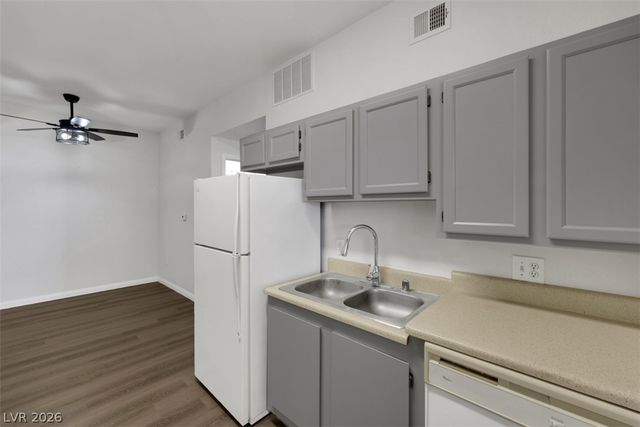 231 West Horizon Ridge Parkway 316, Henderson, NV 89012