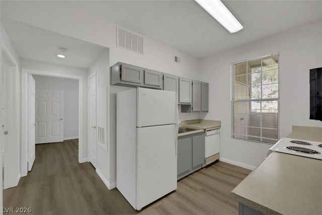 231 West Horizon Ridge Parkway 316, Henderson, NV 89012