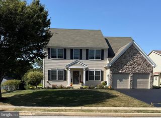 701 HAMPDEN RD, Elizabethtown, PA 17022