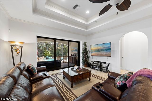 538 104th AVE N, Naples, FL 34108