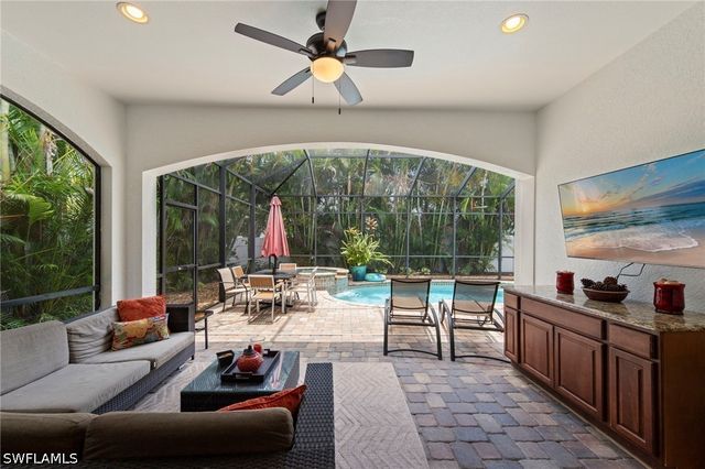 538 104th AVE N, Naples, FL 34108