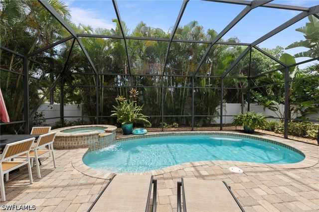 538 104th AVE N, Naples, FL 34108