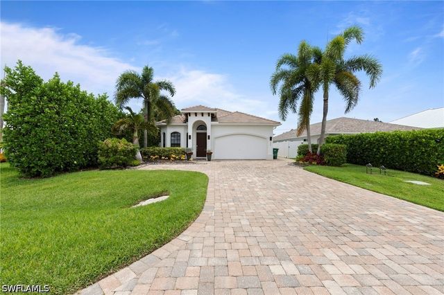 538 104th AVE N, Naples, FL 34108