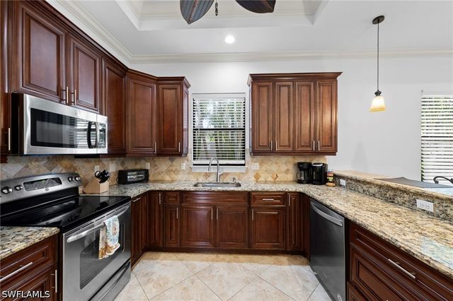 538 104th AVE N, Naples, FL 34108