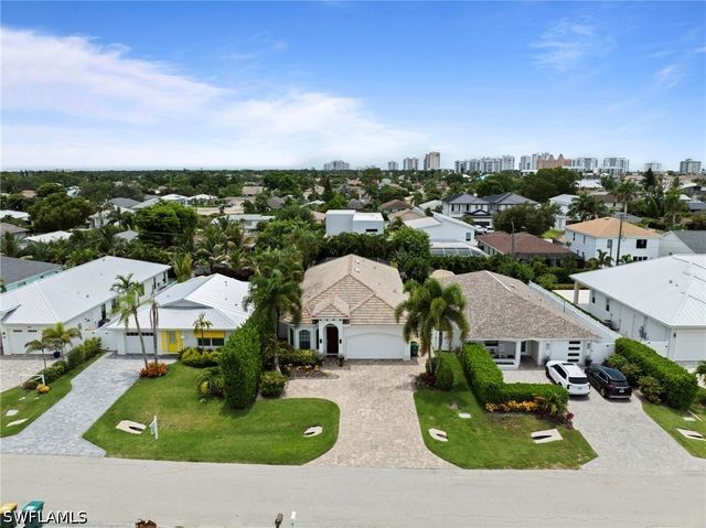 538 104th AVE N, Naples, FL 34108