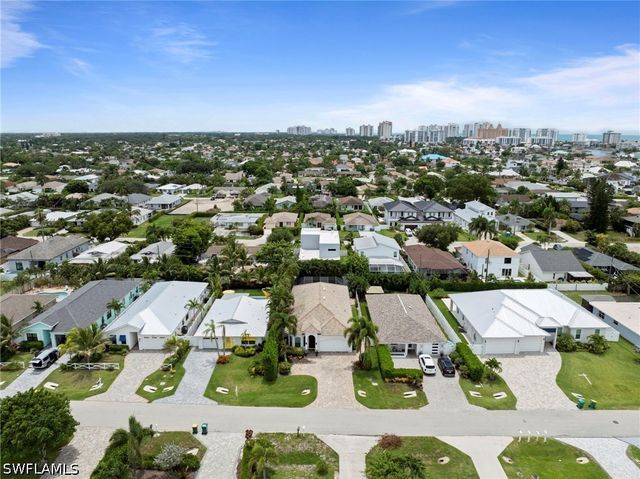 538 104th AVE N, Naples, FL 34108