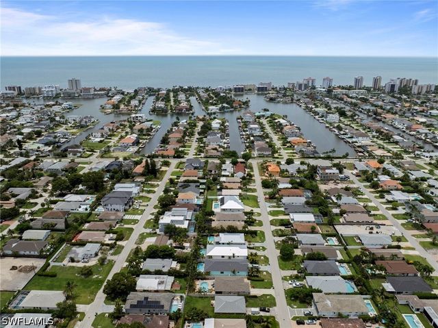 538 104th AVE N, Naples, FL 34108