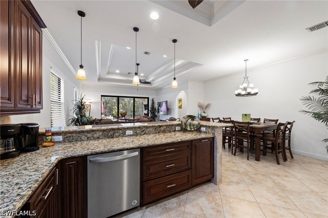 538 104th AVE N, Naples, FL 34108