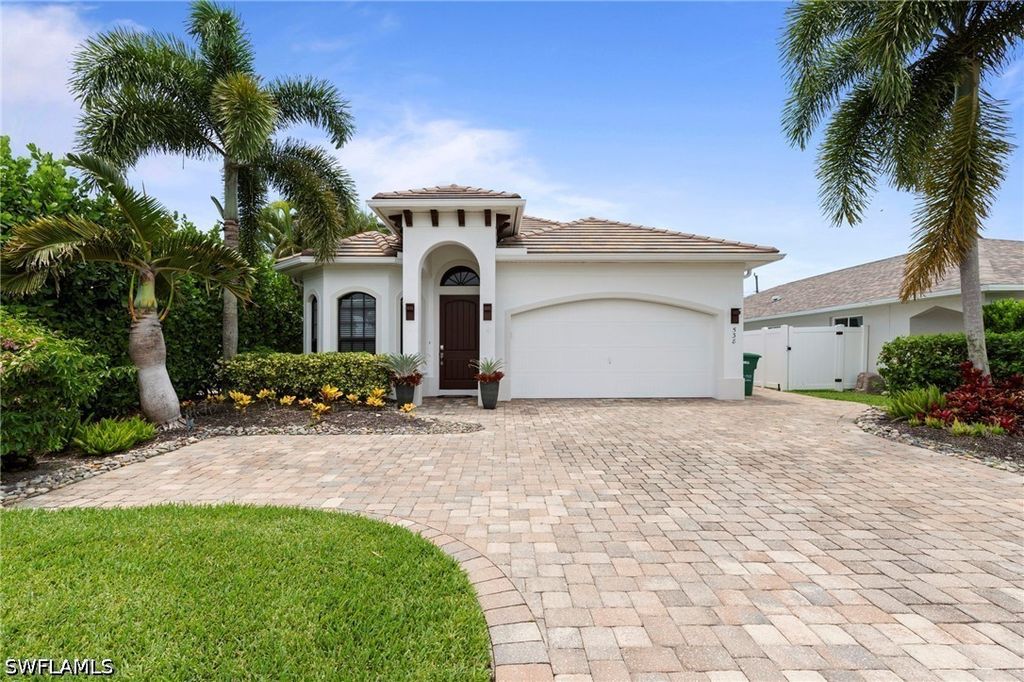 538 104th AVE N, Naples, FL 34108