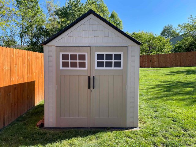 1116 W Pine Meadows Drive, Bloomington, IN 47403