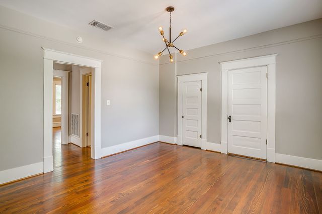 1630 Mistletoe Boulevard B, Fort Worth, TX 76104