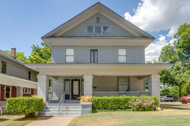 1630 Mistletoe Boulevard B, Fort Worth, TX 76104