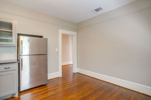 1630 Mistletoe Boulevard B, Fort Worth, TX 76104
