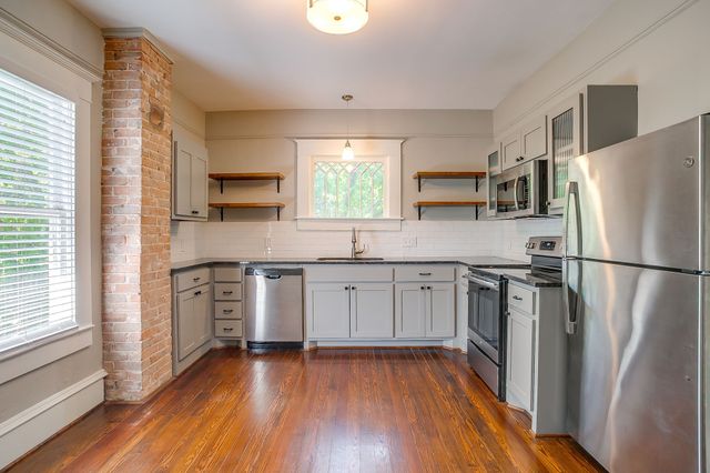1630 Mistletoe Boulevard B, Fort Worth, TX 76104
