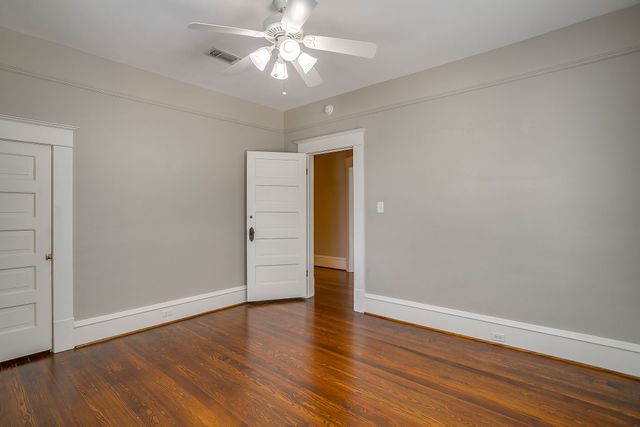 1630 Mistletoe Boulevard B, Fort Worth, TX 76104