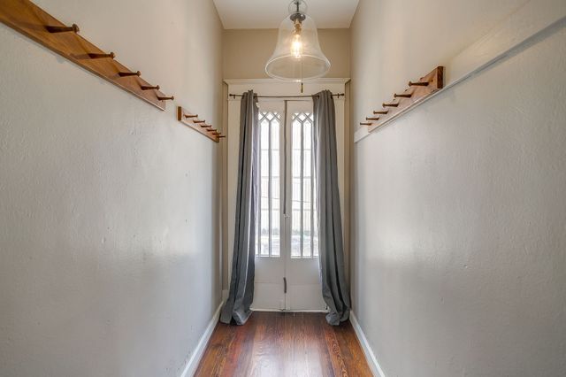1630 Mistletoe Boulevard B, Fort Worth, TX 76104