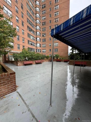 70-25 Yellowstone Blvd 1 Y, Forest Hills, NY 11375