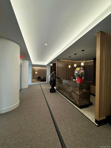 70-25 Yellowstone Blvd 1 Y, Forest Hills, NY 11375