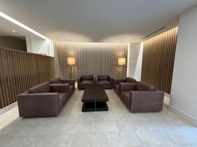 70-25 Yellowstone Blvd 1 Y, Forest Hills, NY 11375