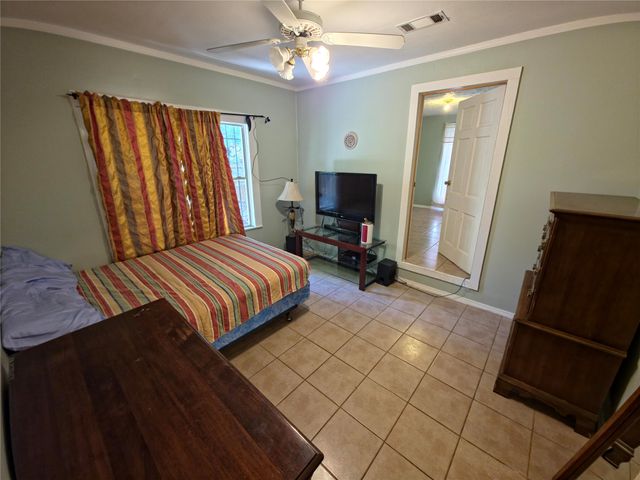 903 Cameron Avenue, Dallas, TX 75223