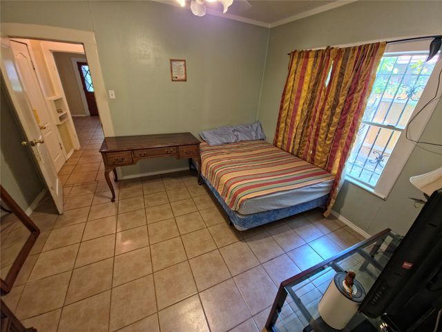 903 Cameron Avenue, Dallas, TX 75223